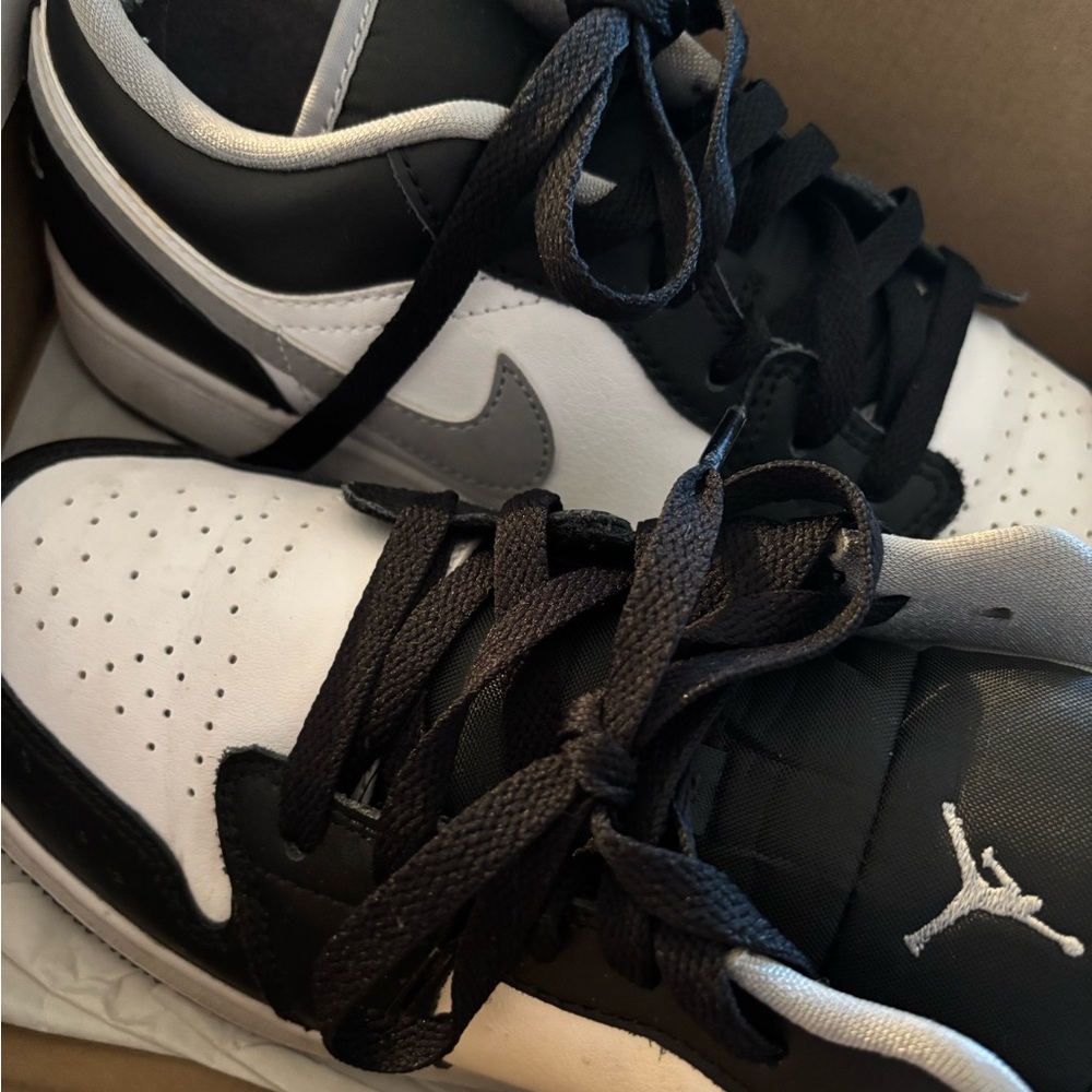 Women (youth 5.5) Jordan low black and grey
